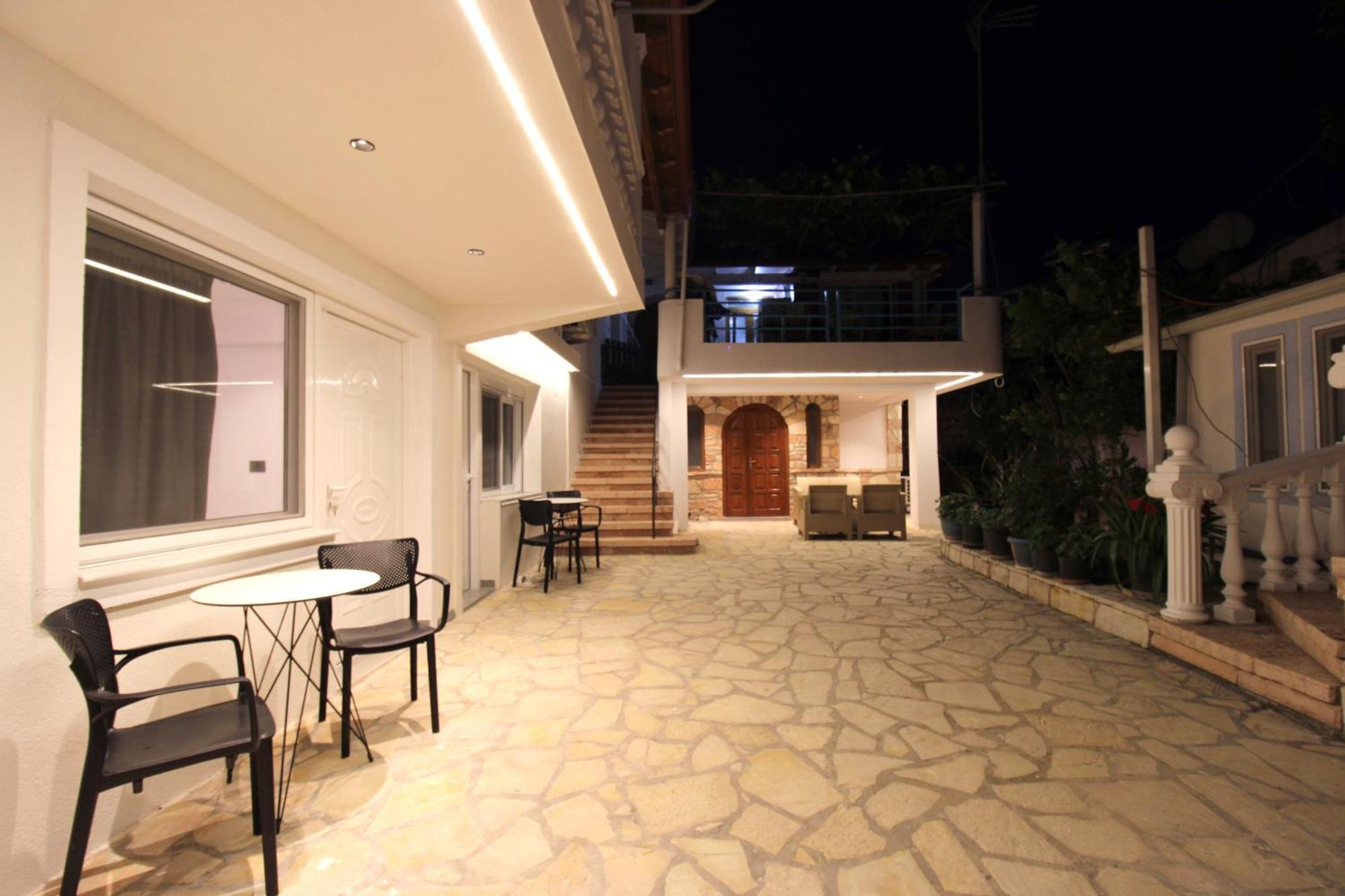 אפרטהוטל קסאמיל Melina'S Seaside Retreat מראה חיצוני תמונה