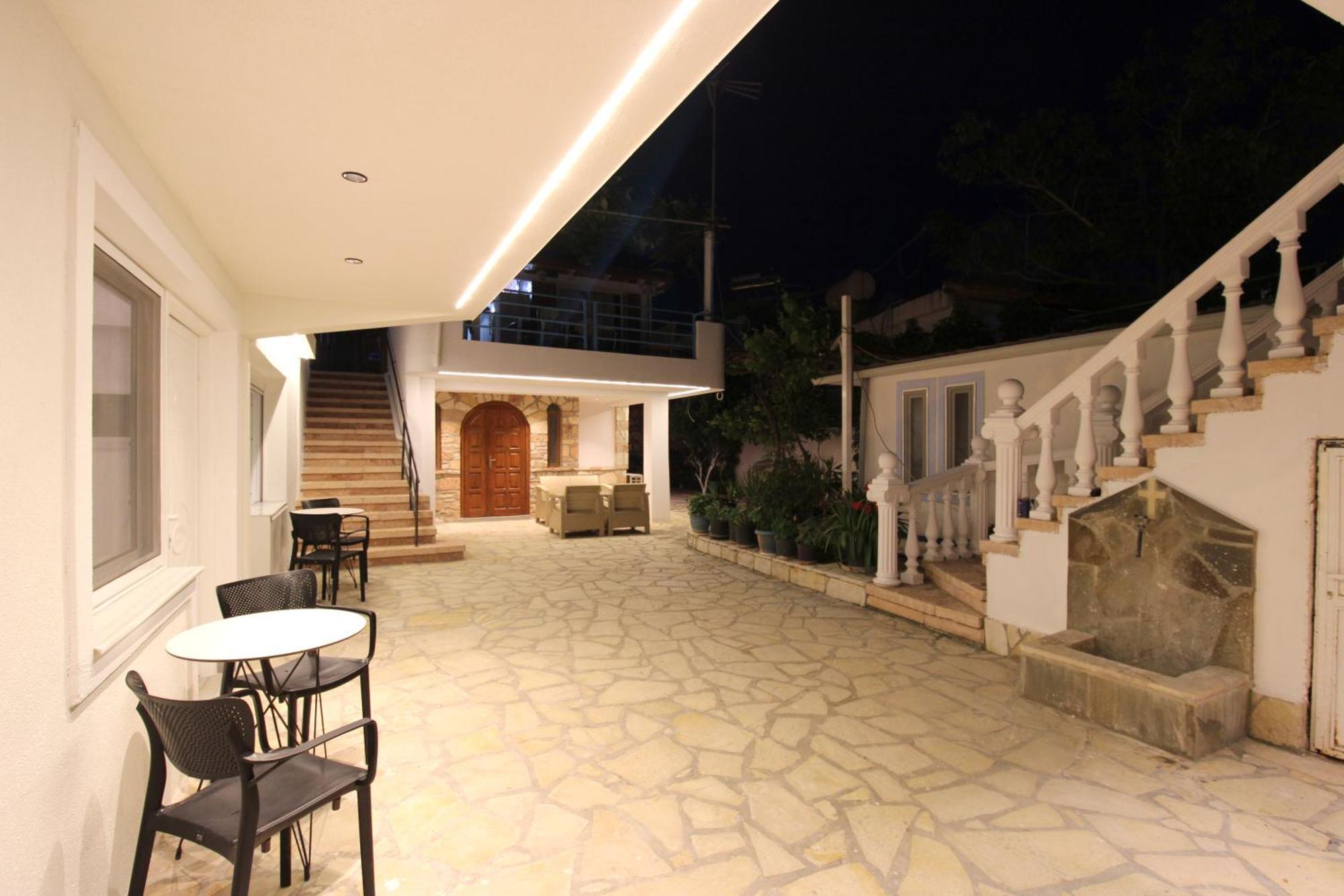 אפרטהוטל קסאמיל Melina'S Seaside Retreat מראה חיצוני תמונה